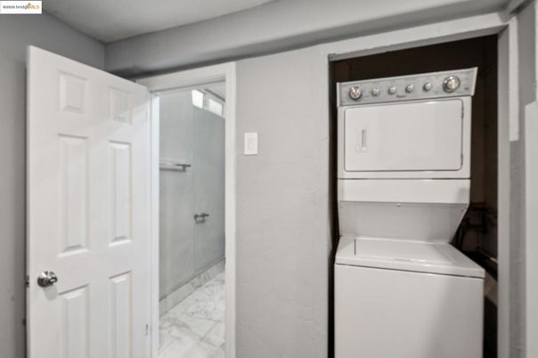 Interior, Marble, Utility Closets, Washer