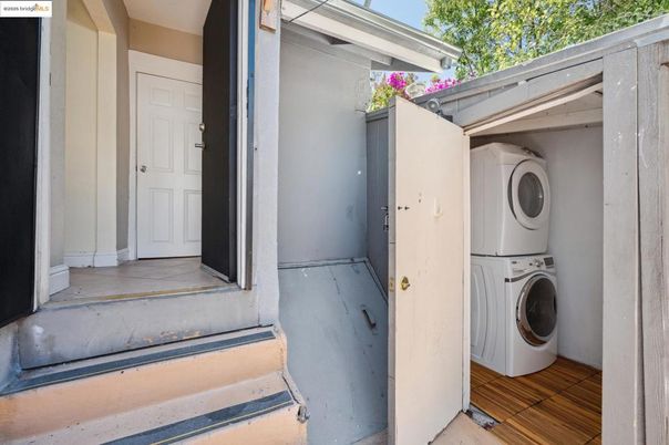 Exterior, Utility Closets, Washer, Wood Texture Flooring