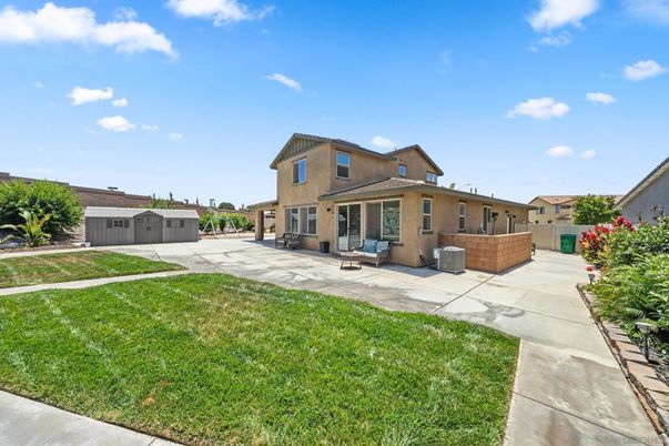 Backyard, Exterior, Hot Tub