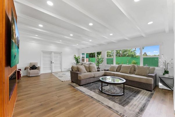 Interior, Living room, Recessed Lighting, Wood Texture Flooring
