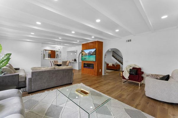 Dining room, Interior, Living room, Recessed Lighting, Wood Texture Flooring, Wooden Walls
