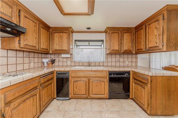 Interior, Kitchen, Tile Countertops