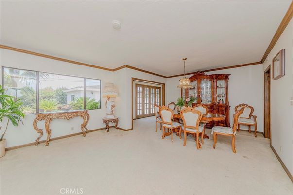 Chandelier, Dining room, Interior