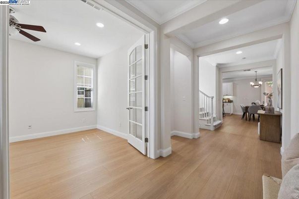Chandelier, Dining room, Interior, Recessed Lighting, Wood Texture Flooring