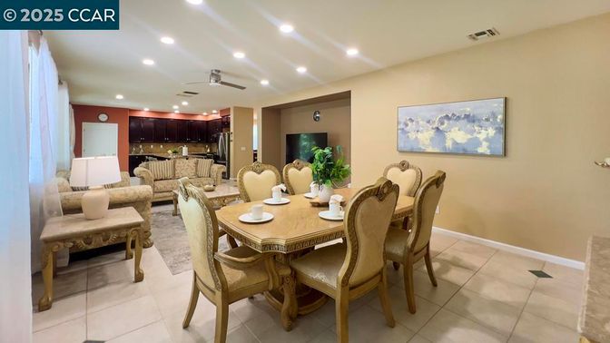 Dining room, Interior, Living room, Recessed Lighting
