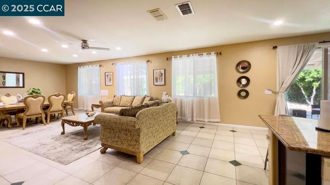 Dining room, Interior, Living room, Recessed Lighting
