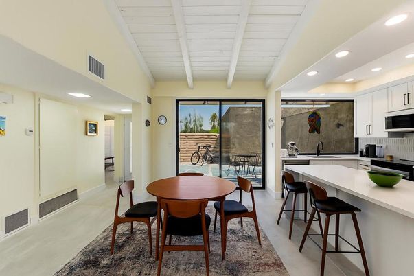 Dining room, Interior, Kitchen, Recessed Lighting