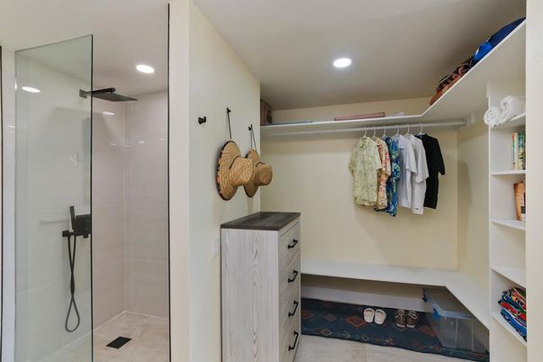 Bathroom, Interior, Recessed Lighting, Walk-in Closets