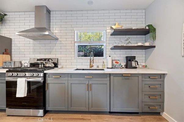 Interior, Kitchen, Stainless Steel Appliances, Wood Texture Flooring