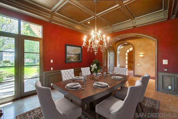 Chandelier, Dining room, Interior