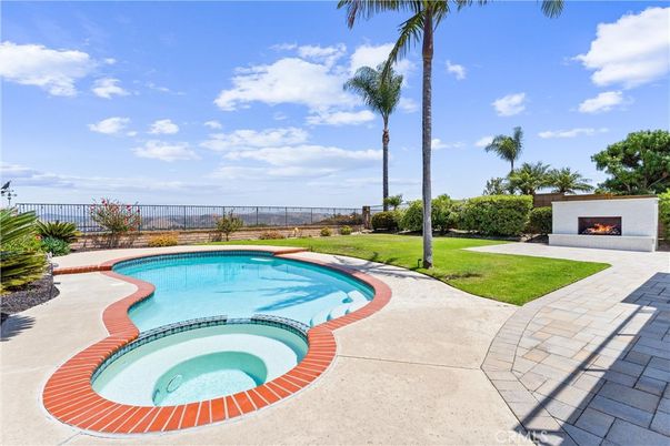 Exterior, Fireplace, Pool