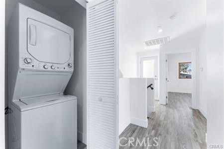 Interior, Recessed Lighting, Utility Closets, Washer, Wood Texture Flooring