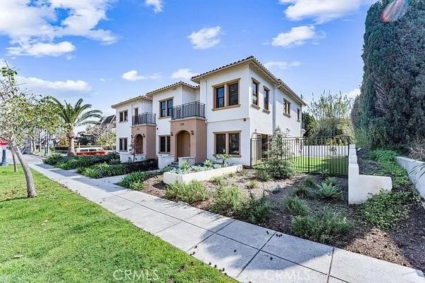 Backyard, Exterior, Facade, Mediterranean