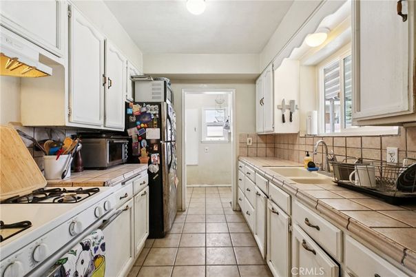 Interior, Kitchen, Tile Countertops