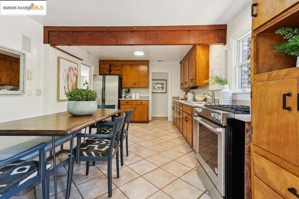 Dining room, Interior, Kitchen, Recessed Lighting, Stainless Steel Appliances