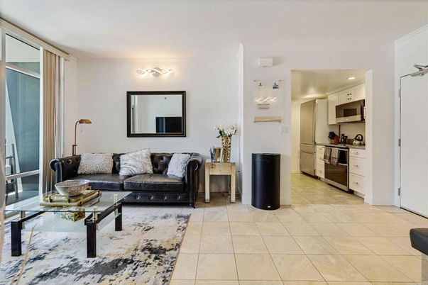 Interior, Kitchen, Living room, Recessed Lighting, Stainless Steel Appliances
