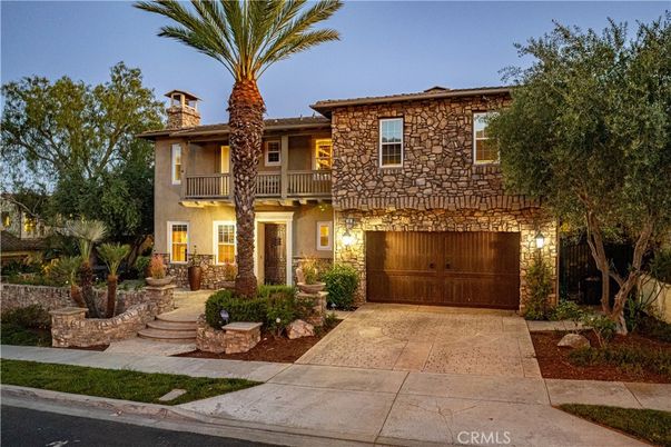 Attached, Exterior, Facade, Mediterranean