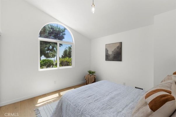 Bedroom, Interior, Pendant Lights, Wood Texture Flooring