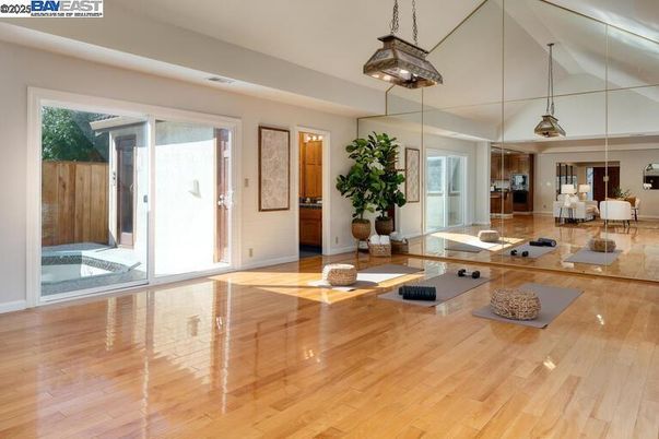 Interior, Pendant Lights, Wood Texture Flooring