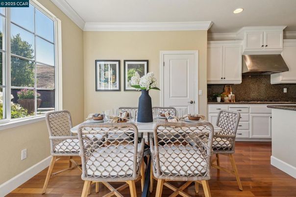 Dining room, Interior, Kitchen, Recessed Lighting, Wood Texture Flooring