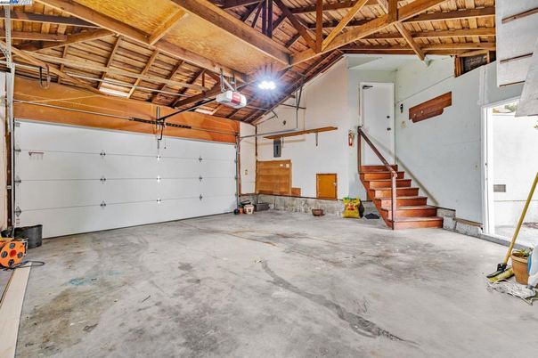 Garage, Interior, Wooden Beams, Wooden Ceilings