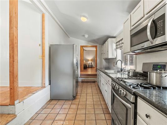 Interior, Kitchen, Stainless Steel Appliances