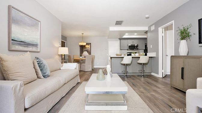 Dining room, Interior, Kitchen, Living room, Pendant Lights, Recessed Lighting, Stainless Steel Appliances, Wood Texture Flooring
