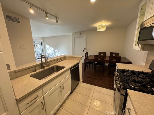Dining room, Interior, Kitchen, Recessed Lighting, Wood Texture Flooring