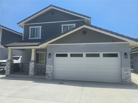 Attached, Exterior, Facade, American Craftsman
