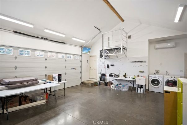 Garage, Interior, Washer