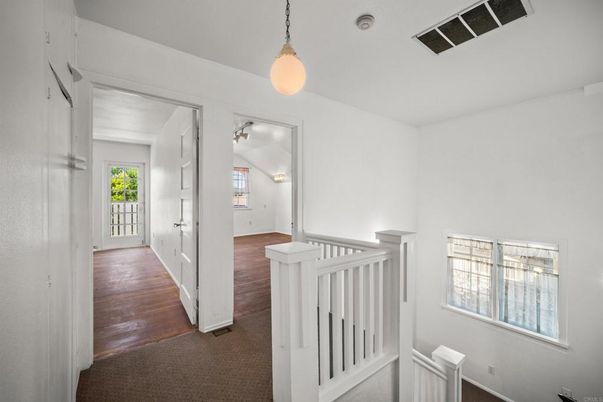 Interior, Pendant Lights, Wood Texture Flooring