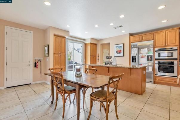 Dining room, Interior, Kitchen, Recessed Lighting, Stainless Steel Appliances