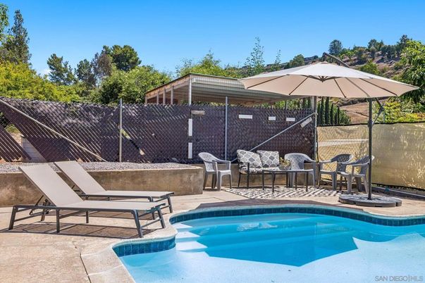 Exterior, Pool