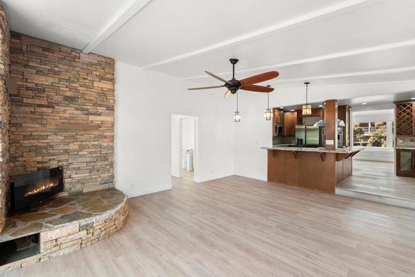 Chandelier, Interior, Kitchen, Recessed Lighting, Stainless Steel Appliances