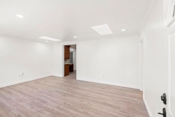 Empty room, Interior, Recessed Lighting, Wood Texture Flooring