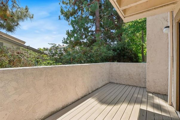 Exterior, Wood Texture Flooring