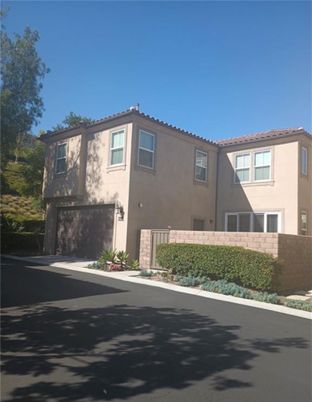 Attached, Exterior, Facade, Mediterranean