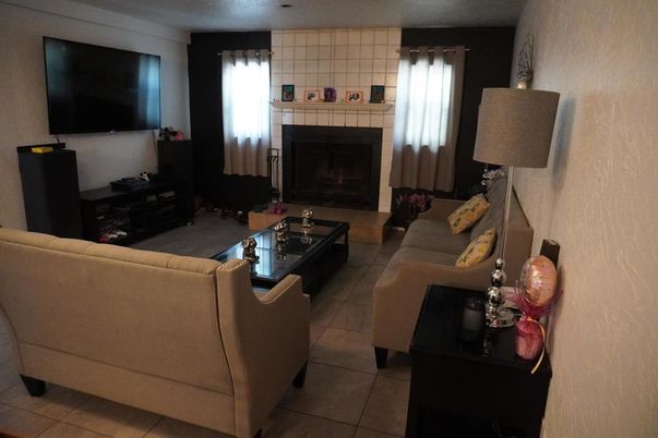 Fireplace, Interior, Living room