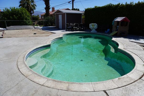 Exterior, Pool