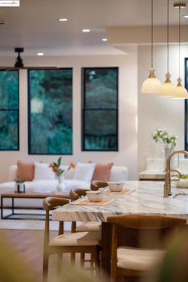 Dining room, Interior, Pendant Lights, Recessed Lighting