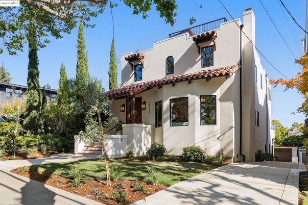 Exterior, Facade, Spanish Mediterranean