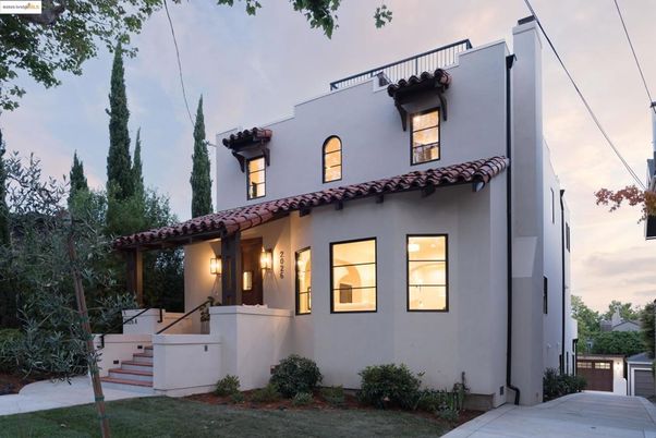 Exterior, Facade, Spanish Mediterranean