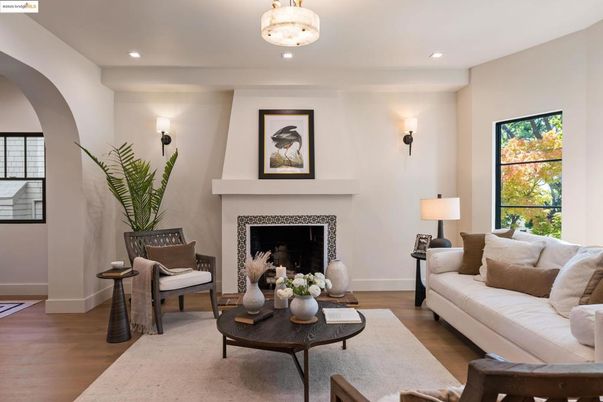 Fireplace, Interior, Living room, Pendant Lights, Recessed Lighting, Wood Texture Flooring