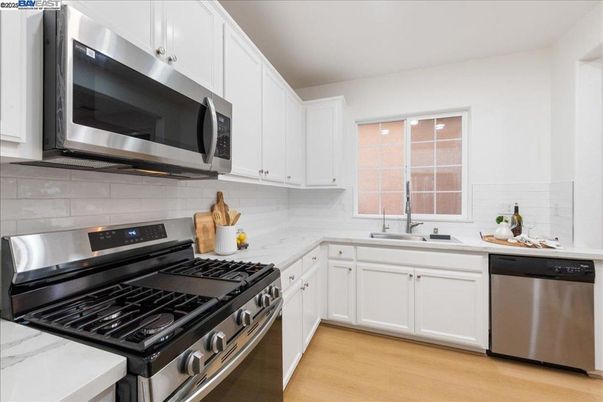 Interior, Kitchen, Stainless Steel Appliances, Wood Texture Flooring