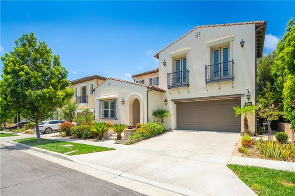 Attached, Exterior, Facade, Spanish Mediterranean