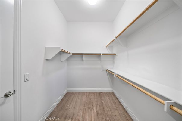 Interior, Walk-in Closets, Wood Texture Flooring