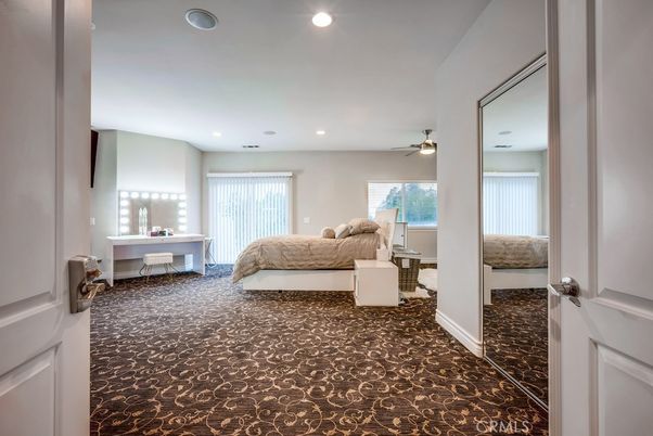 Bedroom, Interior, Recessed Lighting