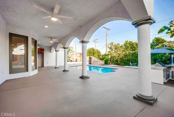 Exterior, Pool, Recessed Lighting