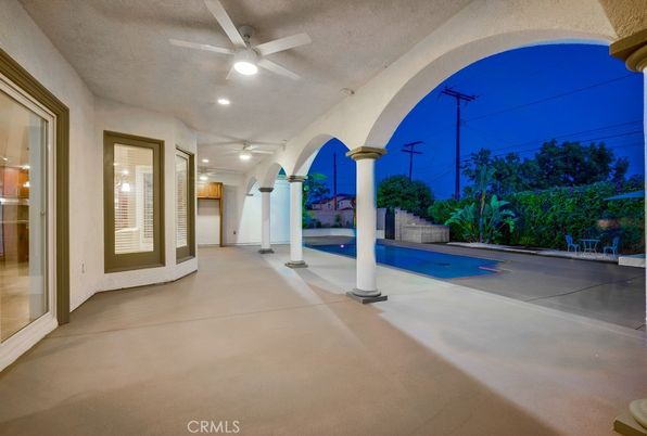 Exterior, Recessed Lighting