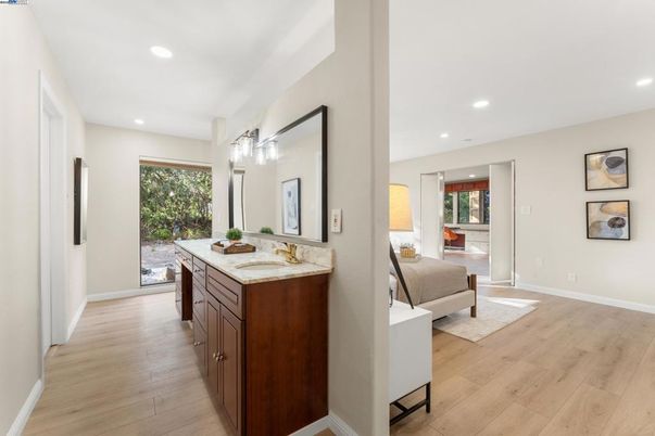 Bathroom, Interior, Recessed Lighting, Wood Texture Flooring